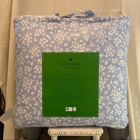 ⚡️Kate Spade Twin XL "Flower Shower" Comforter Set - Picture 2 of 5